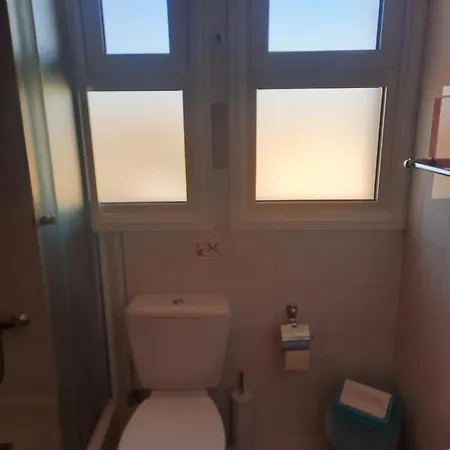 Apartment 1 Bedroom Flat On The 2nd Floor