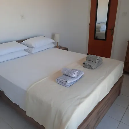 1 Bedroom Flat On The 2nd Floor